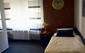 Hotel-Nachtwaechter